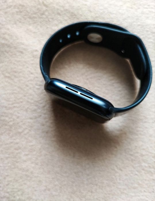 Apple watch SE.