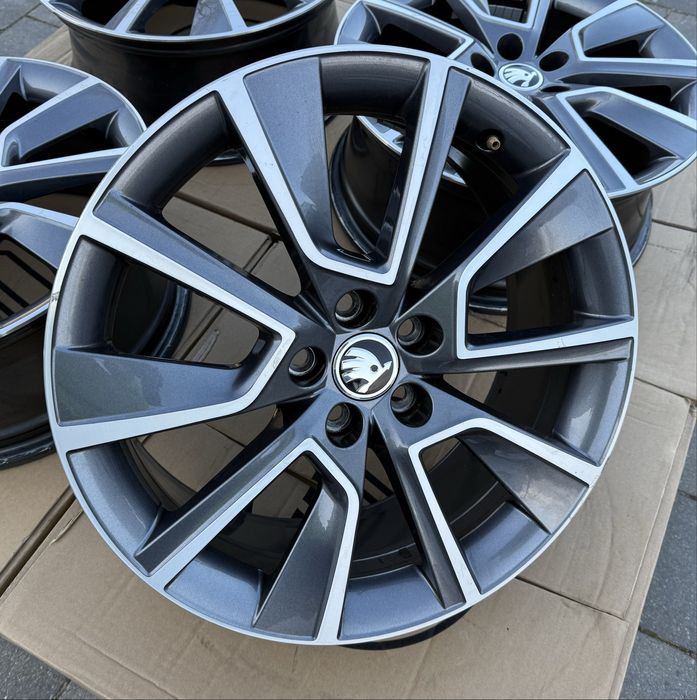 Oryginalne Felgi Skoda 17” 5x100 Rapid Fabia Scala Kamiq T-cross Taigo