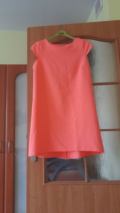 Sukienka przed kolano