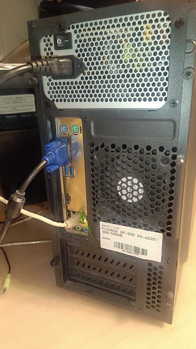 Komputer stacjonarny dysk 500GB. Win.10