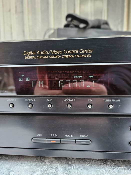 Amplituner Sony  180 wat