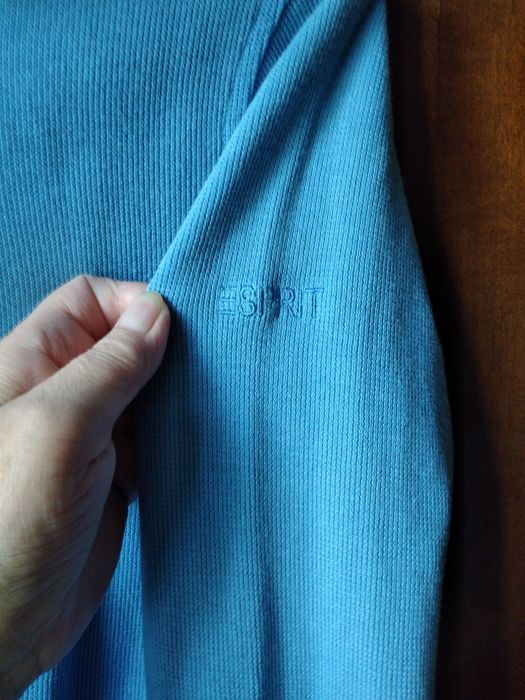 Bluza Esprit, bez kaptura.