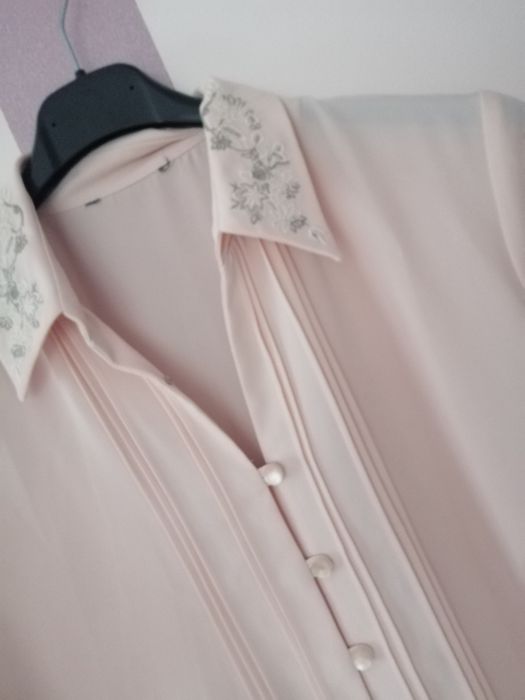 Elegancka pudrowa bluzka koszulowa damska Berkertex L