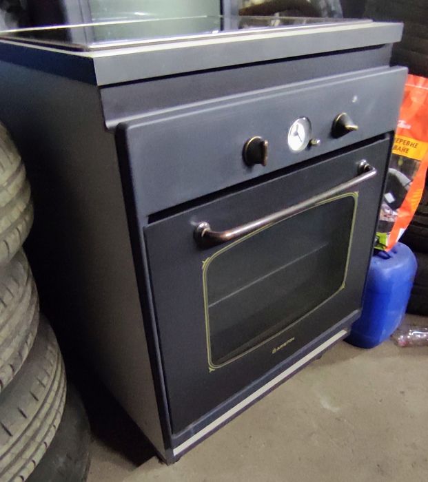 Духова шафа Ariston