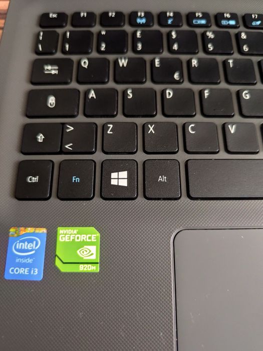 Ігровий ноутбук Acer Aspire E15/Nvidia GeForce 920M