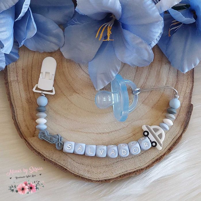 Prende-Chuchas / Prendedor de Chupeta - Silicone - Personalizado