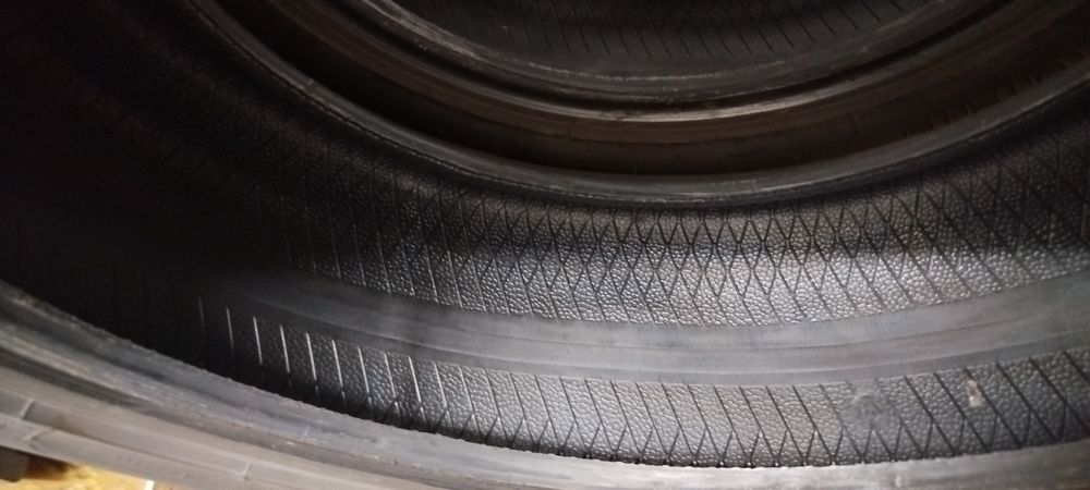 2x Pneus Kelly UHP XL ( da Goodyear) 205 50 r17 93 w. EXCELENTE PREÇO!!!