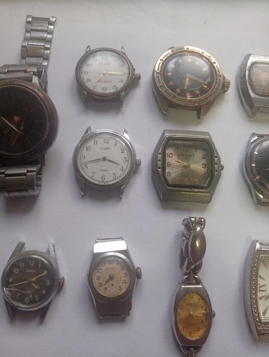 Лот часів разних, 14 штук.