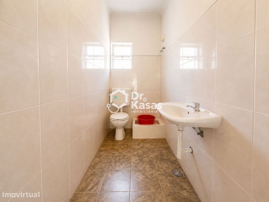 Apartamento T1 com varanda na Baixa da Banheira