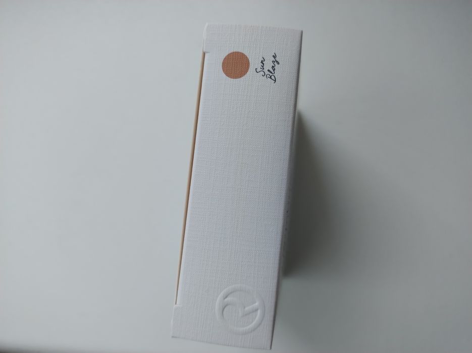 Rare Beauty Warm Wishes Soft Matte bronzer matowy puder brązujący
