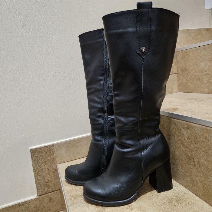 Чоботи зимові жіночі