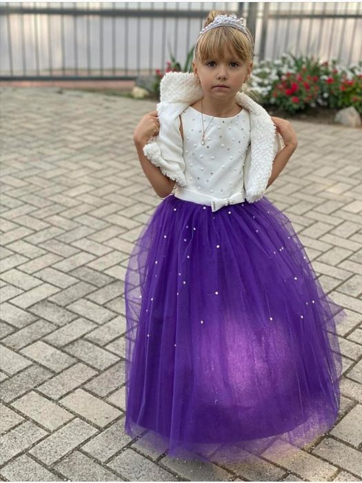 Нарядное платье 5-7 лет