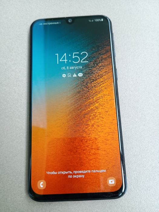 Samsung  A 40.4/64, NFC.  2 Sim. Amoled.
