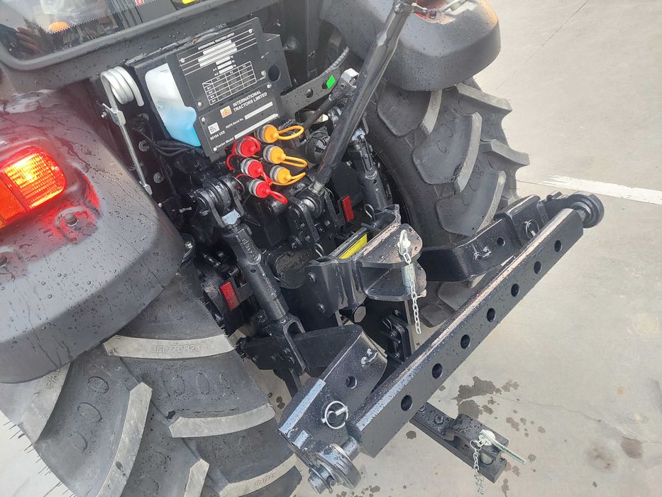 Ciągnik Rolniczy Sadowniczy Solis N 75 4X4 75 KM