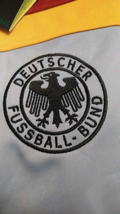 Спортивний костюм чоловічий adidas schuster ретро