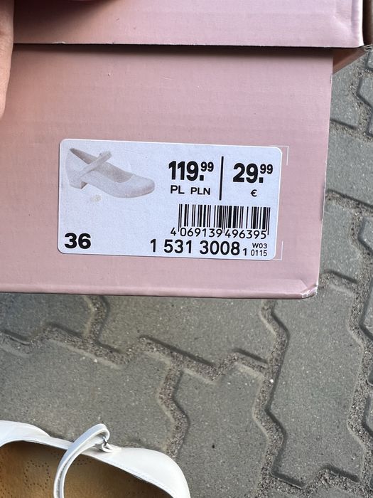 Pantofle, baleriny dziewczece na komunię
