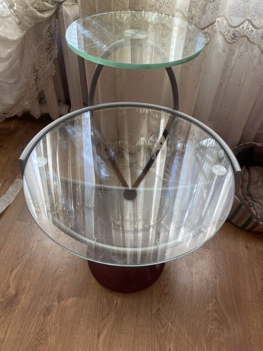 Стекляный столик