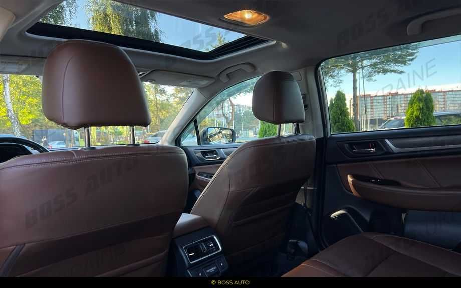 Subaru Outback 2018 2.5L в комплектації Touring (максимальна)