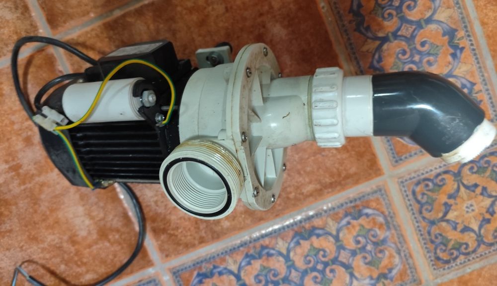 Bomba de água 220 volt