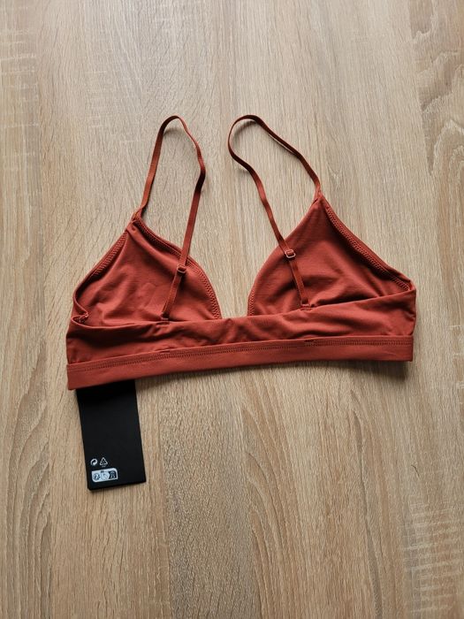S 36 Weekday soul soft triangle bralette biustonosz damski stanik 
Now