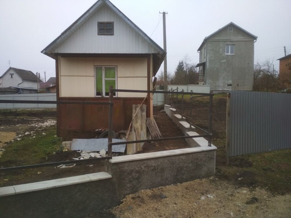 Бетонні роботи Фундамент під будинок, паркан