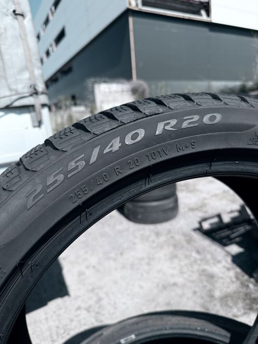 255 40 20 Pirelli Sottozero 3 99% 2023 Шини Зима