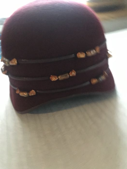 Капелюшок жіночий