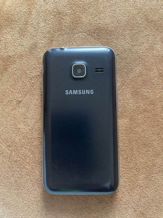 смартфон Samsung Galaxy J1 Mini Duos