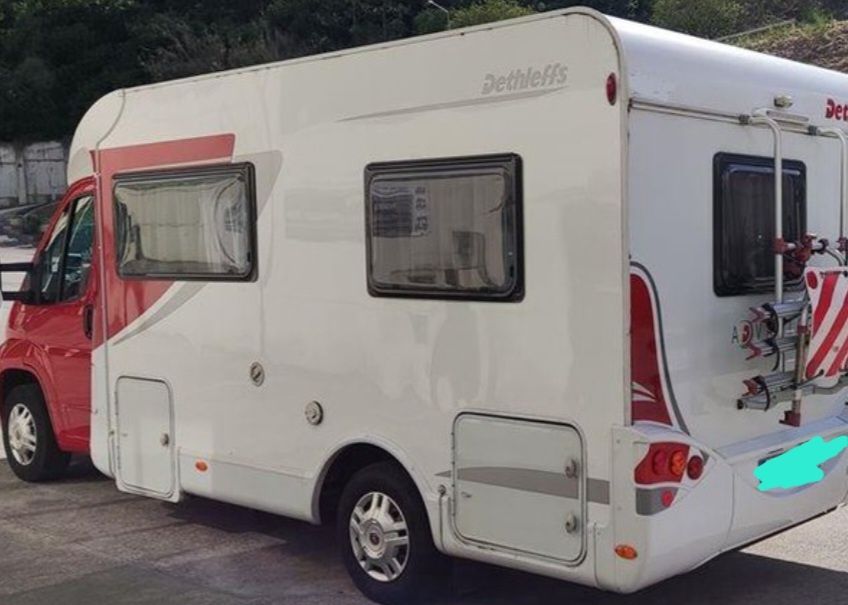 Autocaravana Dethleffs 6 Lugares Livrete