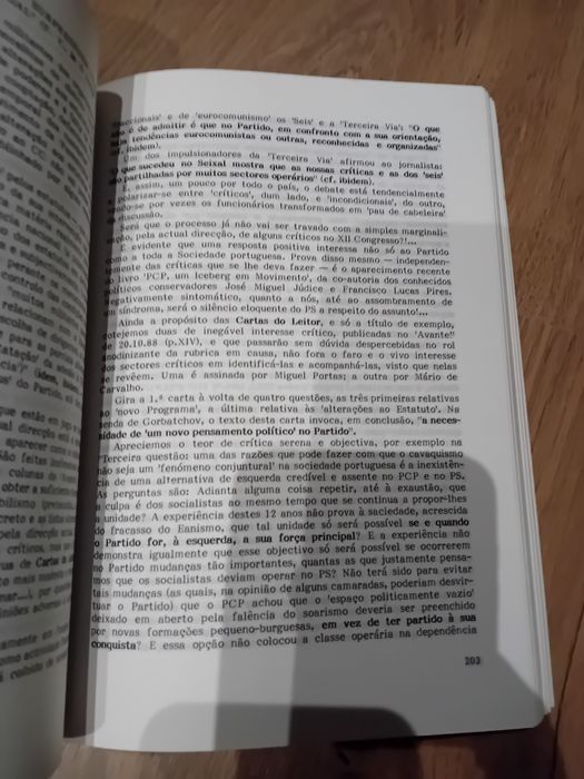FLASHES Sobre a Esquerda neste final de século (milénio).