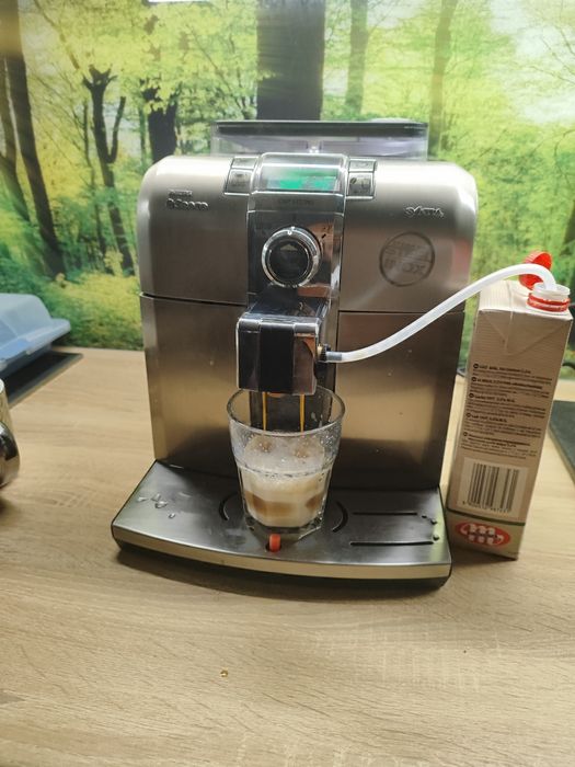 Ekspres do kawy Saeco Philips syntia cappuccino.