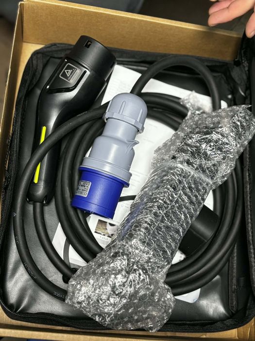 Przenośna ładowarka EV 22 kW – Type 2 / Tesla / GB/T – 6–40A – IP67