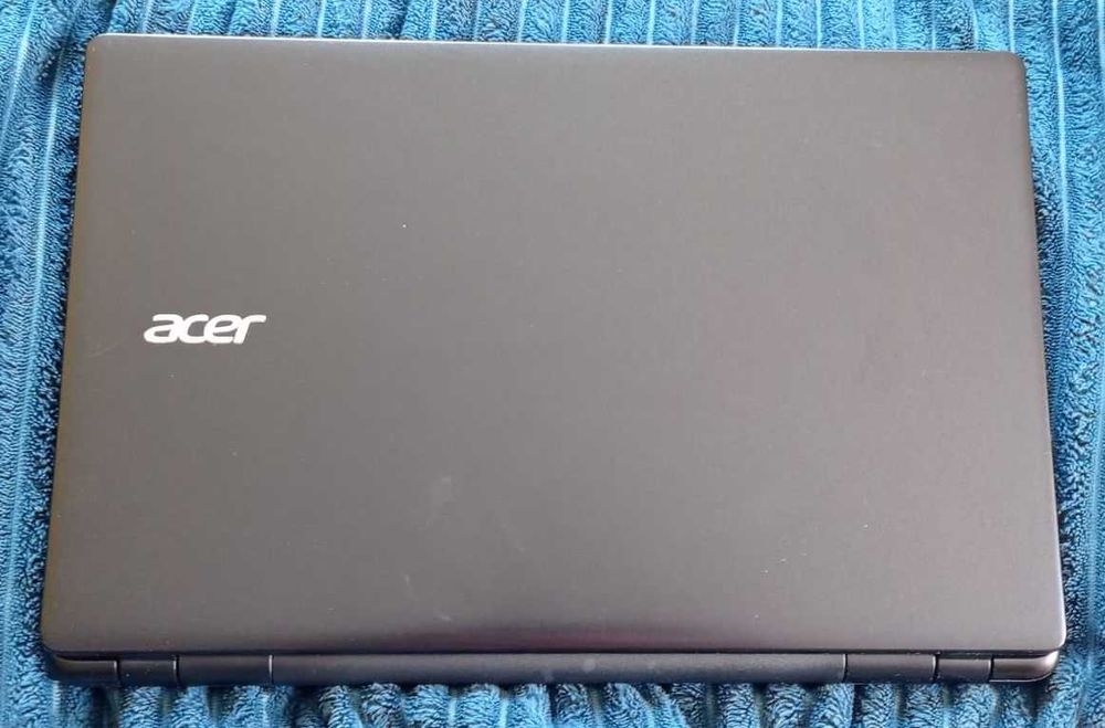Laptop Acer komplet