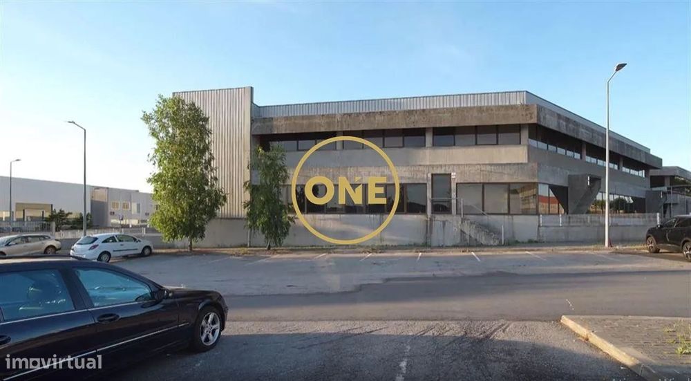 Armazém para Arrendamento em Santo Tirso – Junto à A3