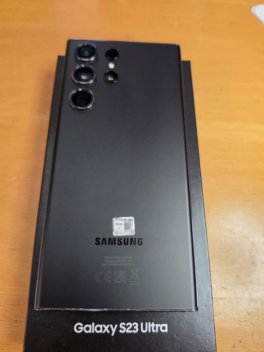 Samsung Galaxy S23 Ultra 5G, 512GB, 12GB, preto em caixa