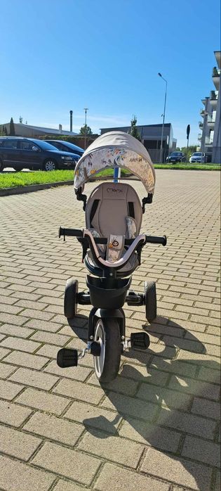 Wózek 5w1 Momi dla dziewczynki szary kwiaty