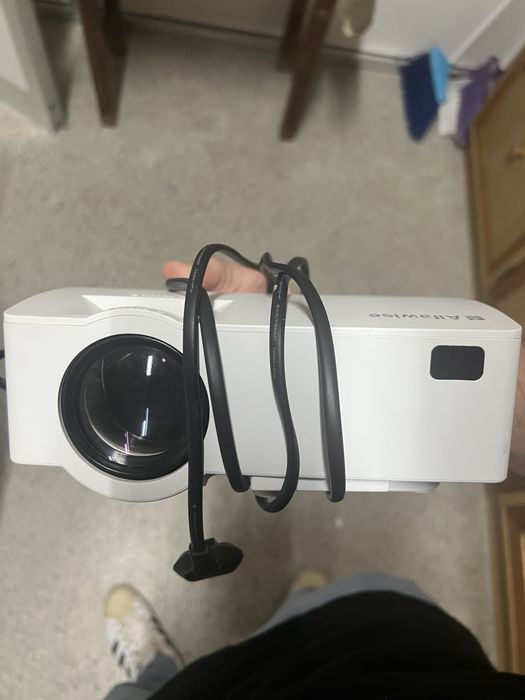 Alfawise A8 Smart Projector