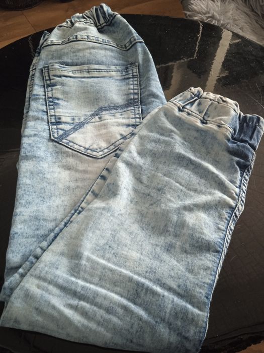 Jeansy chlopiece Reserved