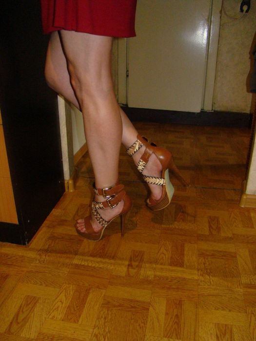 Оригинальные босоножки бренда Glossi (Глосси)