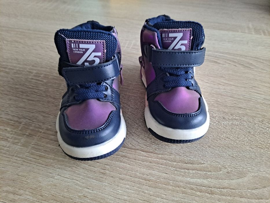 Buty dziecięce rozmiar 21 wkładka 13.5