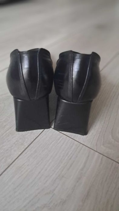 Buty damskie skórzane, czarne roz. 38 Ryłko