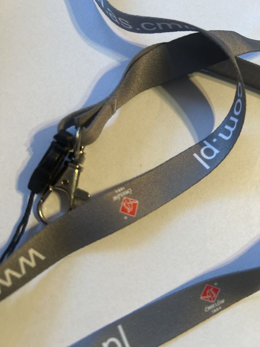 AS Ćmielów smycz do kluczy szara Nowa