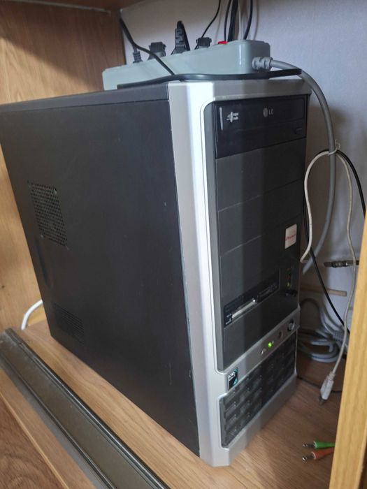 ПK i5-4460, 16GB, R9 (2GB), SSD 112GB+2TB, монитор 19, камера