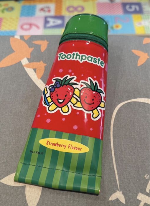 Estojo para escova e pasta de dentes