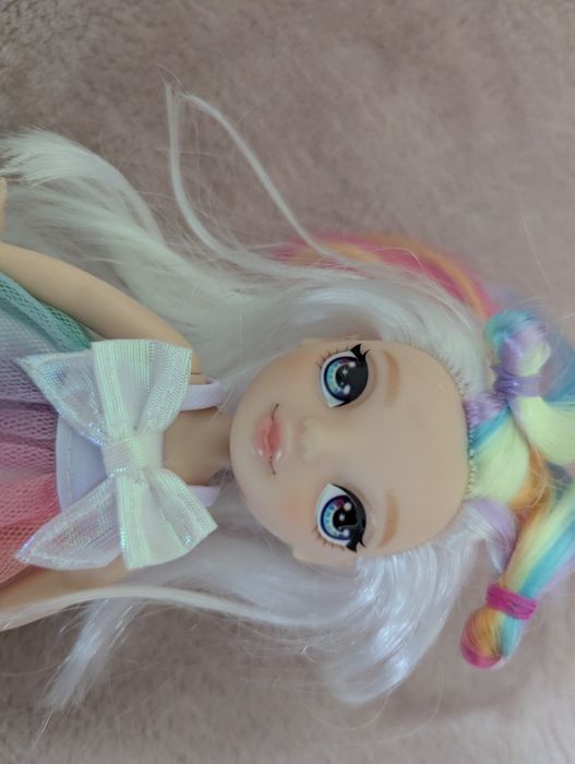 Лялька-сестричка Опал Рейн (Opal Raine) із серії Rainbow High Littles