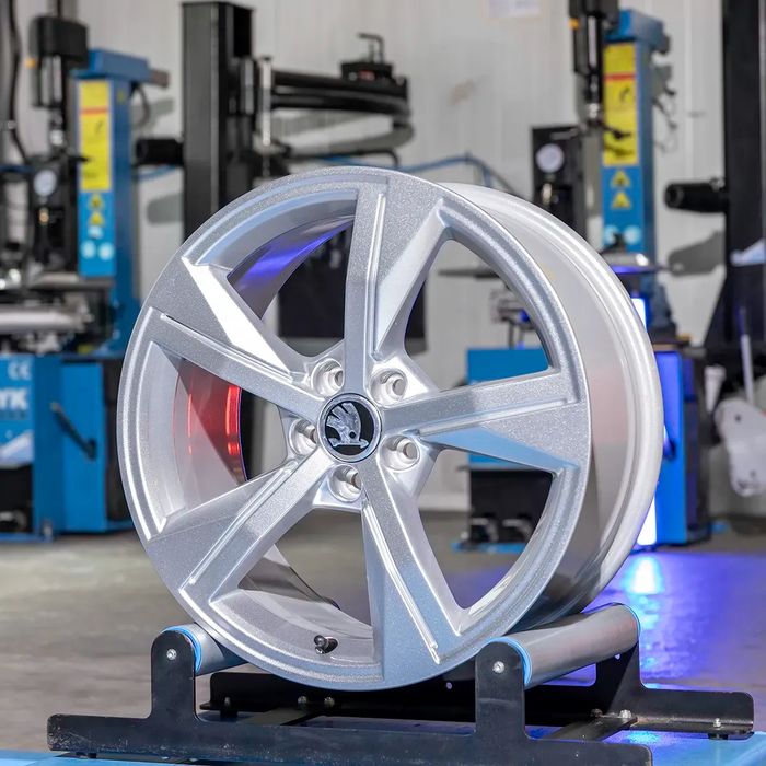 NOWE ORYGINALNE Felgi 17" Skoda Fabia Kamiq Rapid Scala
