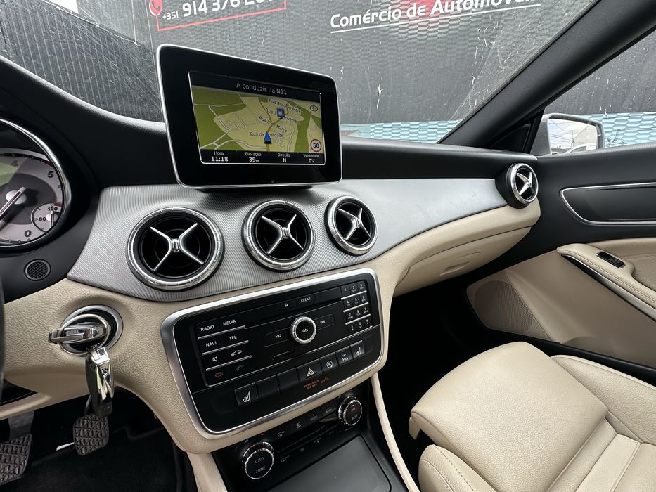 Mercedes-Benz CLA 180 — fotografia 11