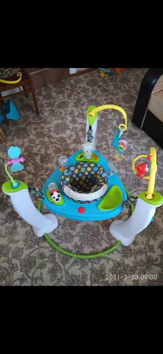 Манеж, пригунки.