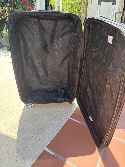 Pack de duas malas de viagem em bom estado
