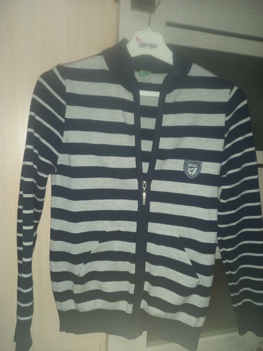 Продам кофту на хлопчика